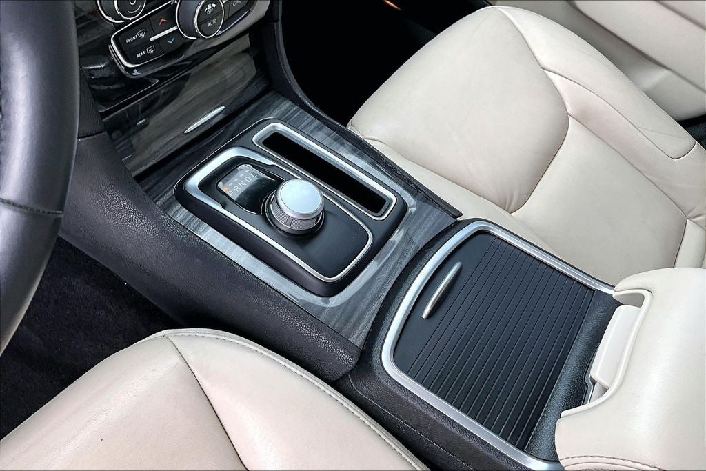 2018 Chrysler 300 Touring