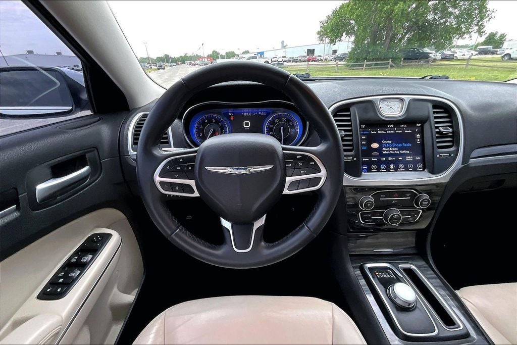 2018 Chrysler 300 Touring