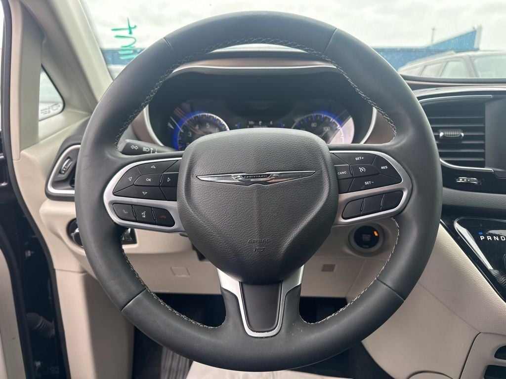 2024 Chrysler Voyager LX