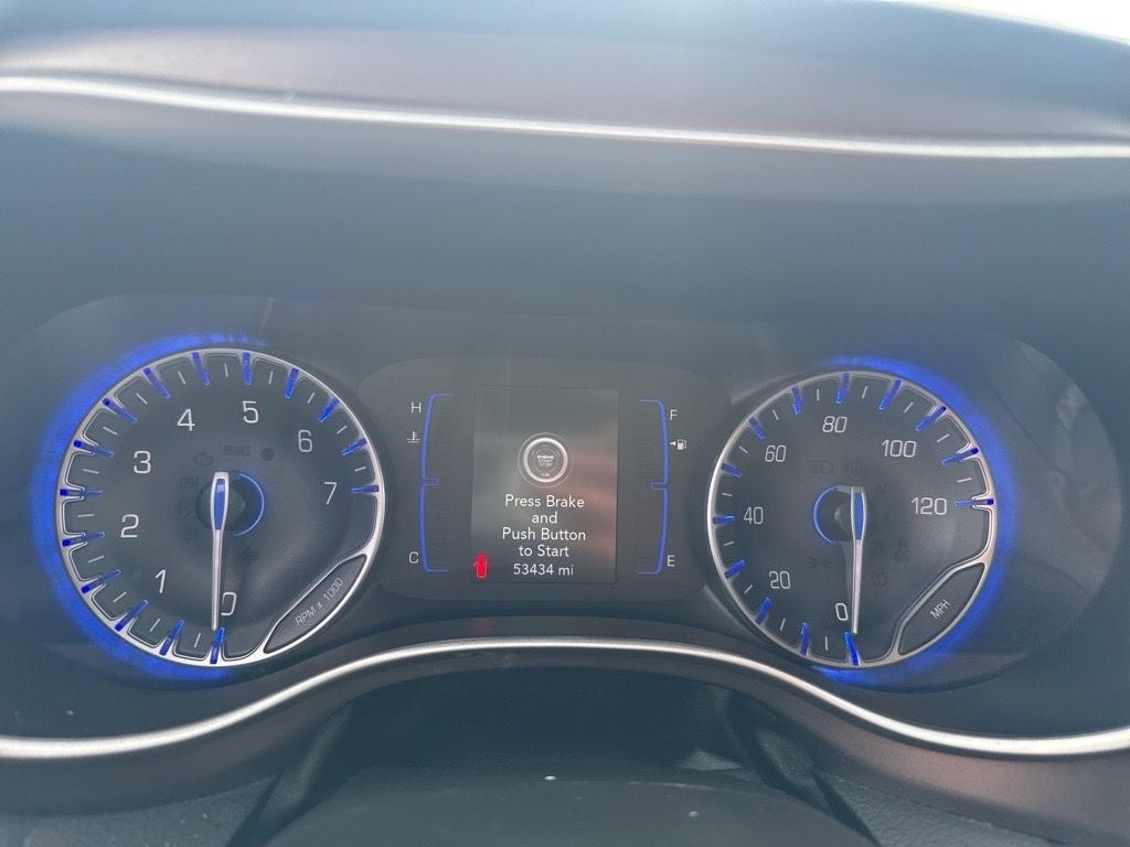 2023 Chrysler Voyager LX