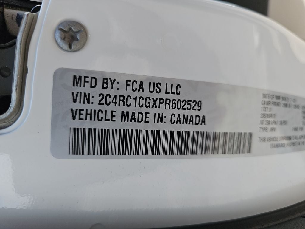 2023 Chrysler Voyager LX