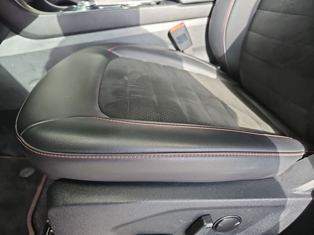 2021 Ford Edge ST Line