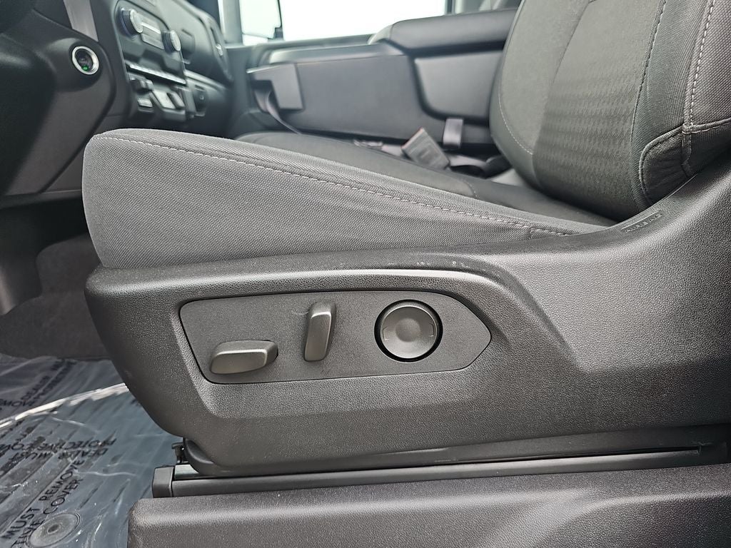 2025 Chevrolet Silverado 2500HD Custom