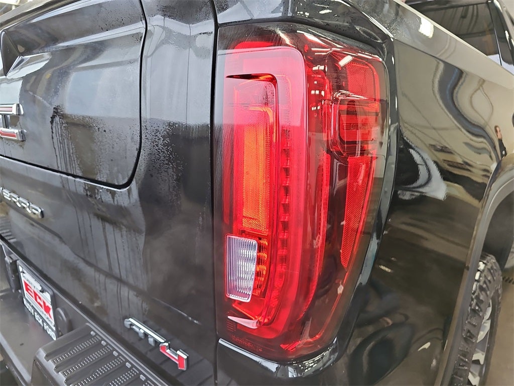 2022 GMC Sierra 1500 Limited AT4
