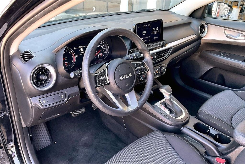 2023 Kia Forte LX