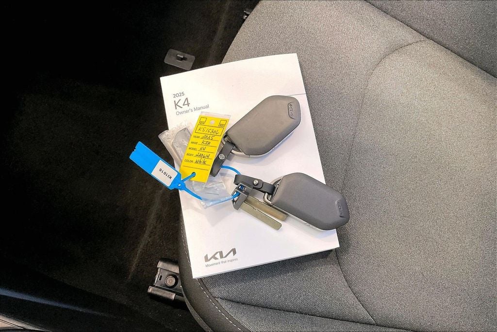 2025 Kia K4 LXS