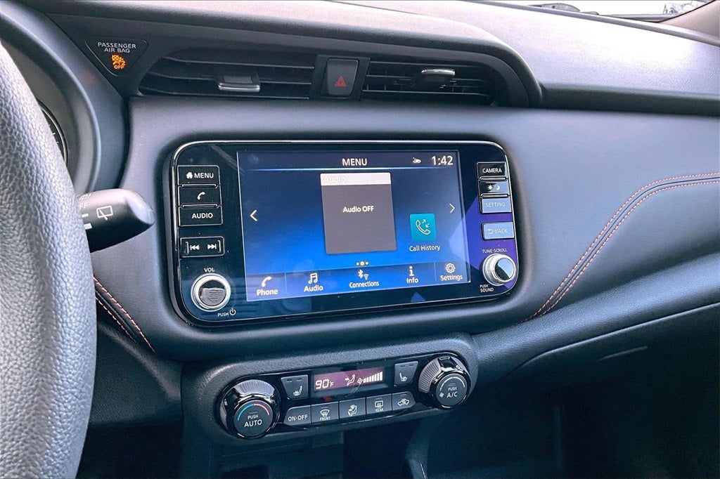 2024 Nissan Kicks SR