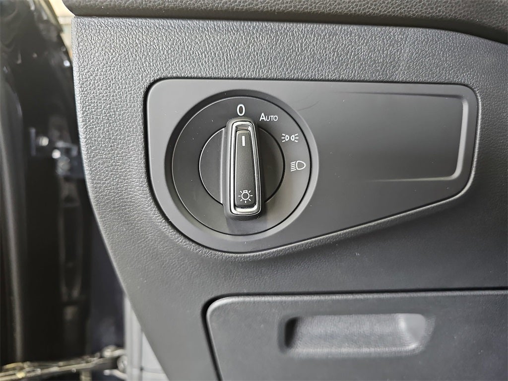 2024 Volkswagen Tiguan 2.0T Wolfsburg Edition