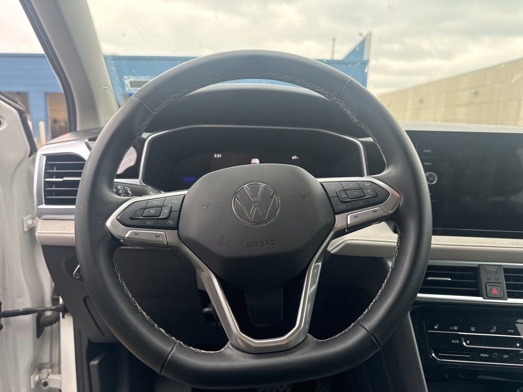 2025 Volkswagen Taos 1.5T SE