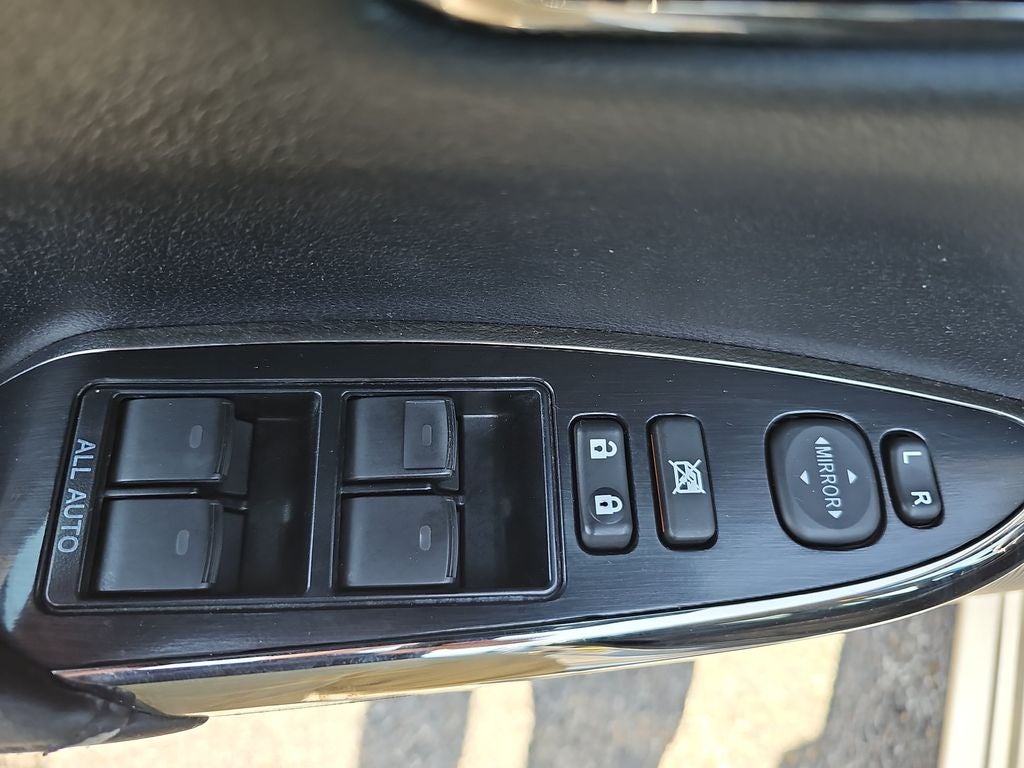 2016 Toyota Avalon XLE