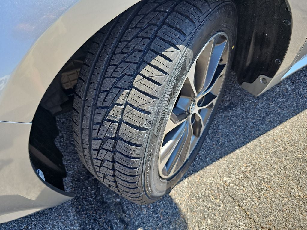 2016 Toyota Avalon XLE