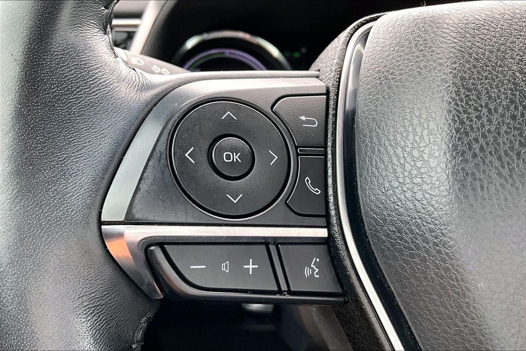 2020 Toyota Camry Hybrid XLE