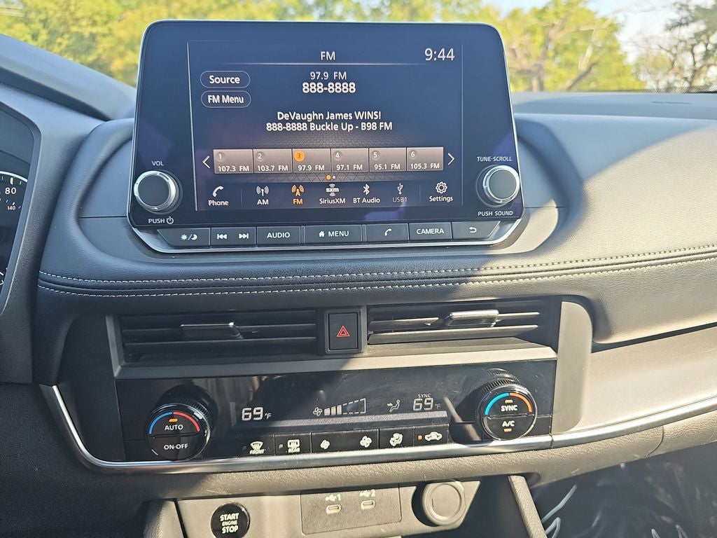 2024 Nissan Rogue SV