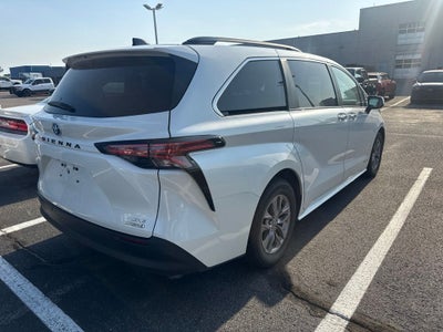 2021 Toyota Sienna XLE 7 Passenger