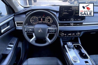 2025 Mitsubishi Outlander SE