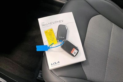 2025 Kia Niro EX Touring