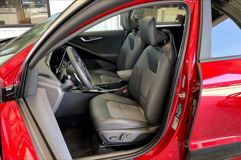 2025 Kia Niro EX Touring