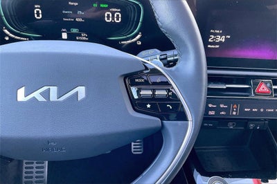 2023 Kia Niro Plug-In Hybrid SX