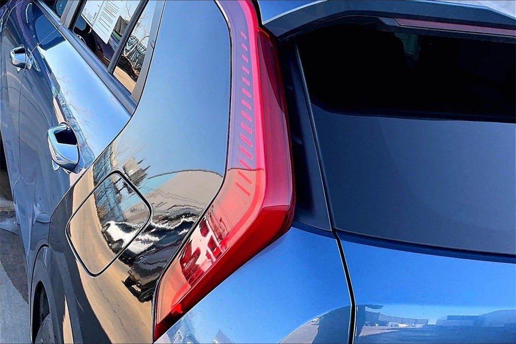 2023 Kia Niro Plug-In Hybrid SX