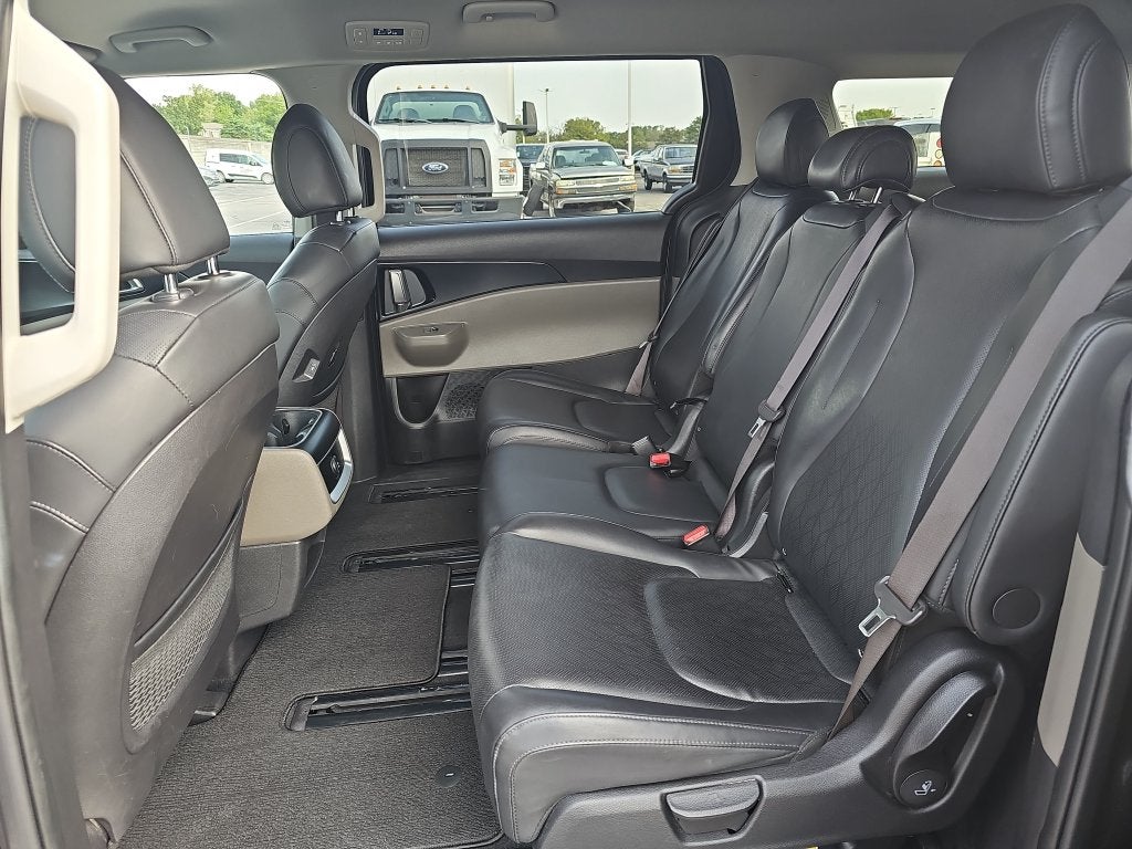 2025 Kia Carnival LXS
